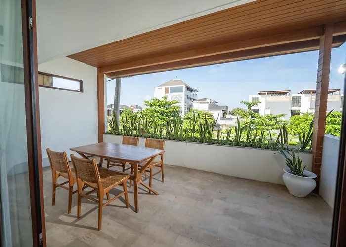 Modern 4bd - Center - 2 Min To & Finns Club Canggu (Bali)