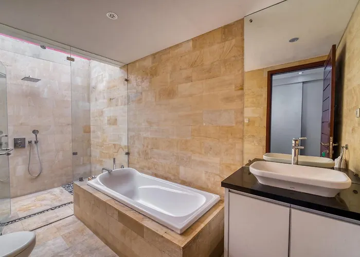 Modern 4bd - Center - 2 Min To & Finns Club Villa Canggu (Bali)