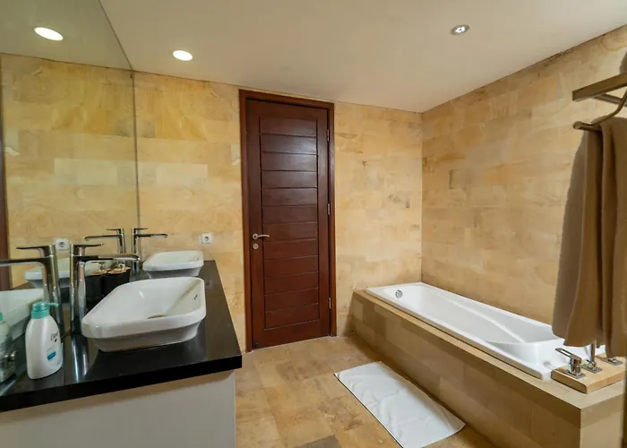 Villa Modern 4bd - Center - 2 Min To & Finns Club