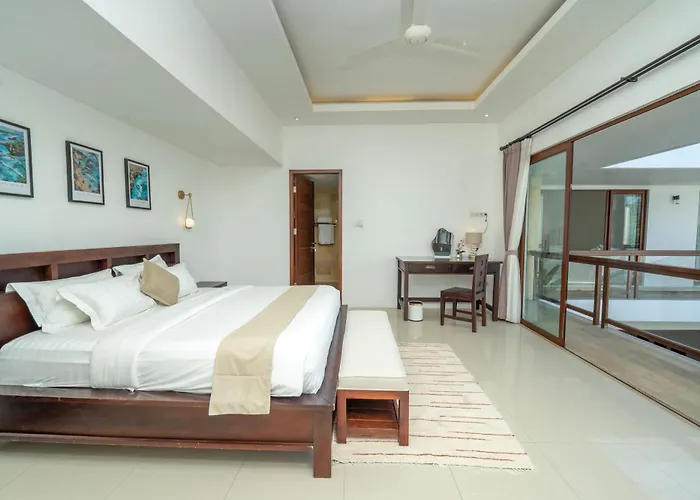 Villa Modern 4bd - Center - 2 Min To & Finns Club *
