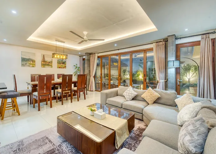 Modern 4bd - Center - 2 Min To & Finns Club